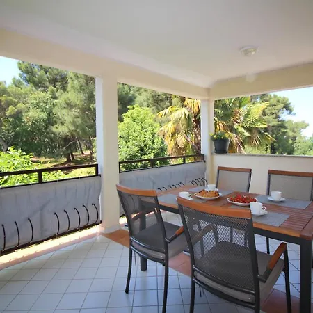 Andrea Near Apartment Poreč